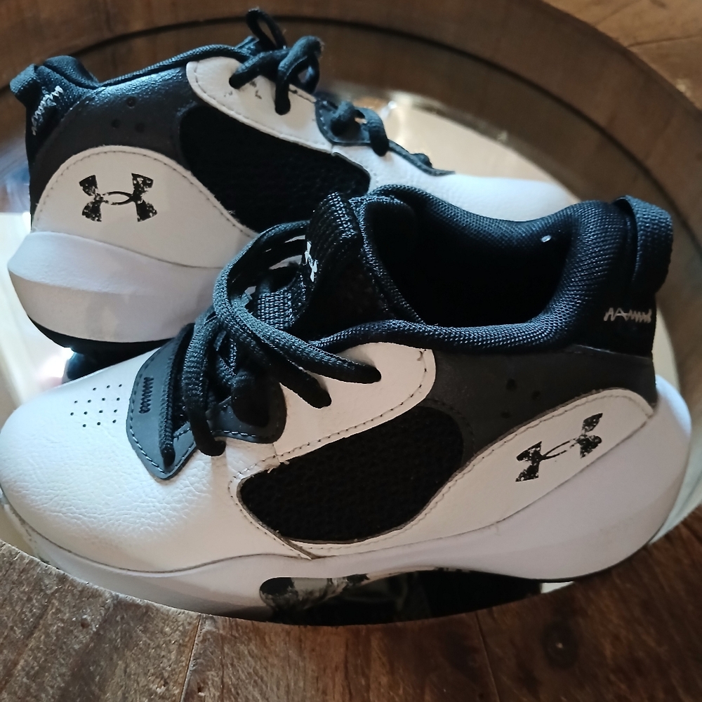 Under Armour Lockdown 6 Kids Basketball Shoes Size 12.5